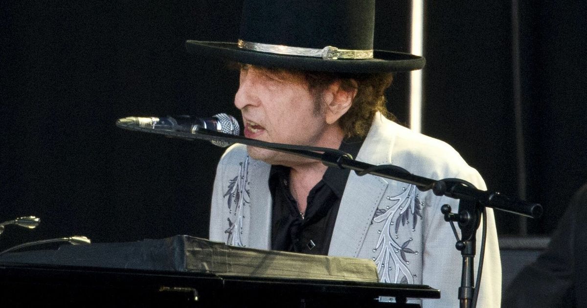 Bob Dylan Delivers Mixed Performance at Chateau Ste. Michelle Concert
