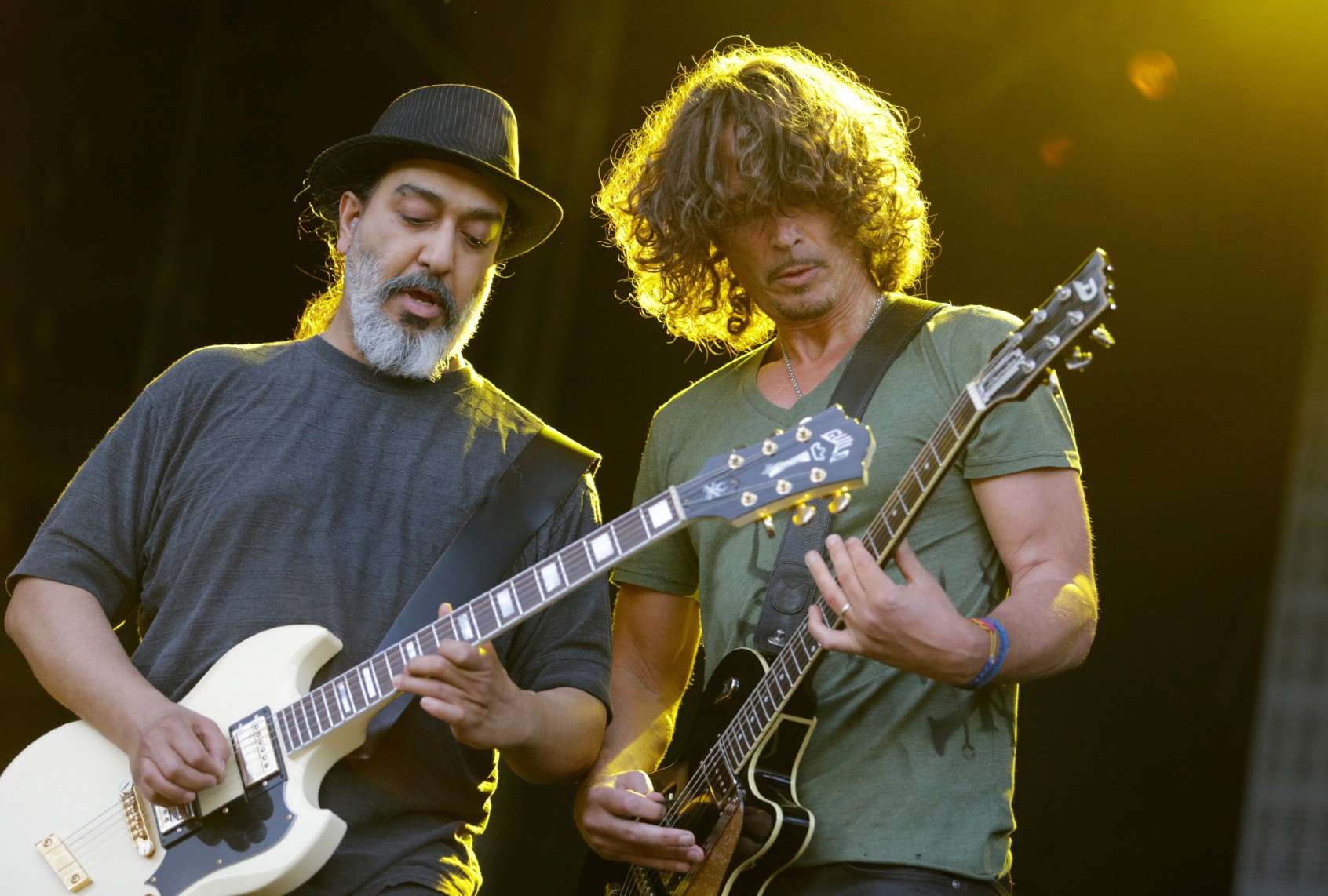 Kim Thayil's Memoir "A Screaming Life" Offers New Insights into Soundgarden and Chris Cornell