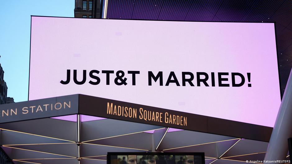 Taylor Swift and Travis Kelce Marry in Star-Studded Madison Square Garden Ceremony