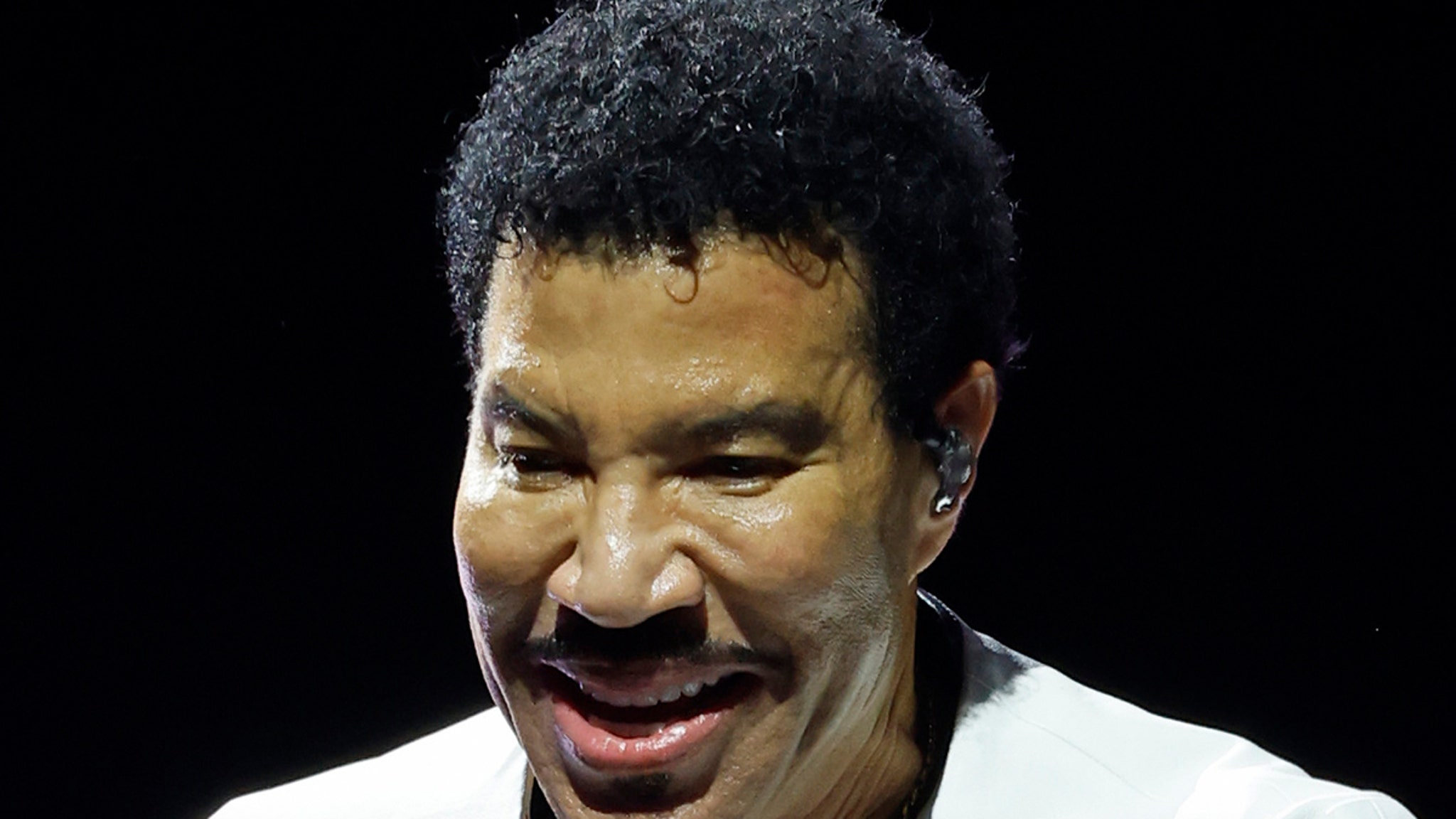 Lionel Richie Updates Fans on Health After Hospitalization